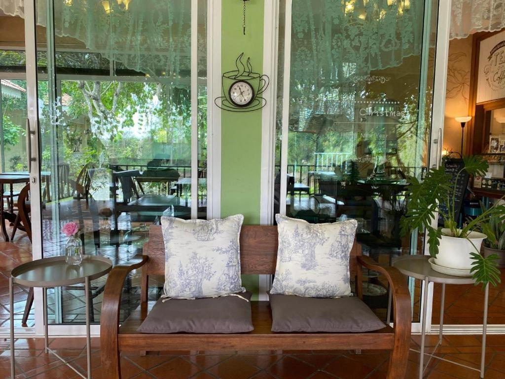 Ruen Maihom Riverside Cottage Kanchanaburi Exterior photo