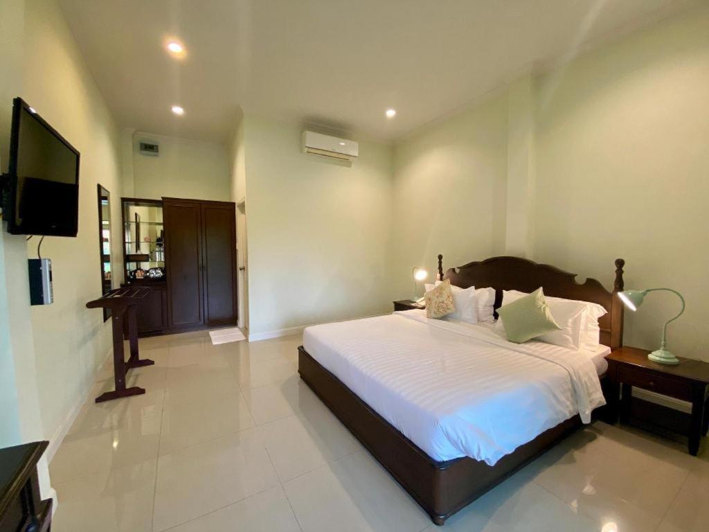 Ruen Maihom Riverside Cottage Kanchanaburi Exterior photo